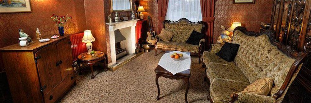 The Old Lockup Hotel Wirksworth Bagian luar foto