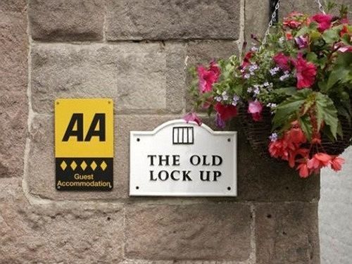 The Old Lockup Hotel Wirksworth Bagian luar foto